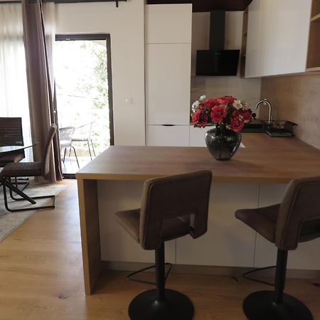 Apartments Amfa Biograd Na Moru Bagian luar foto
