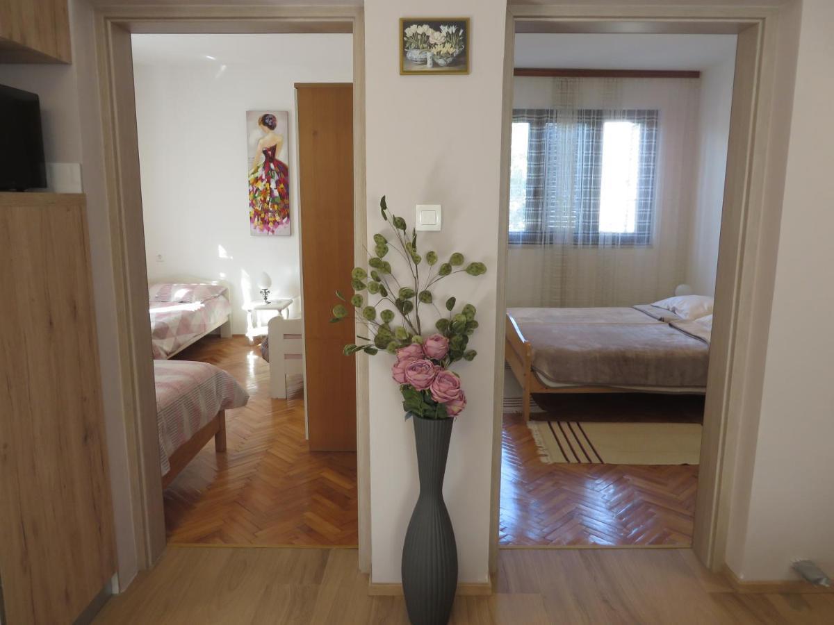 Apartments Amfa Biograd Na Moru Bagian luar foto