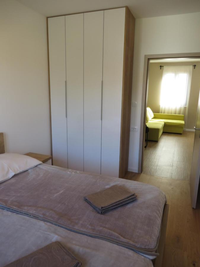 Apartments Amfa Biograd Na Moru Bagian luar foto
