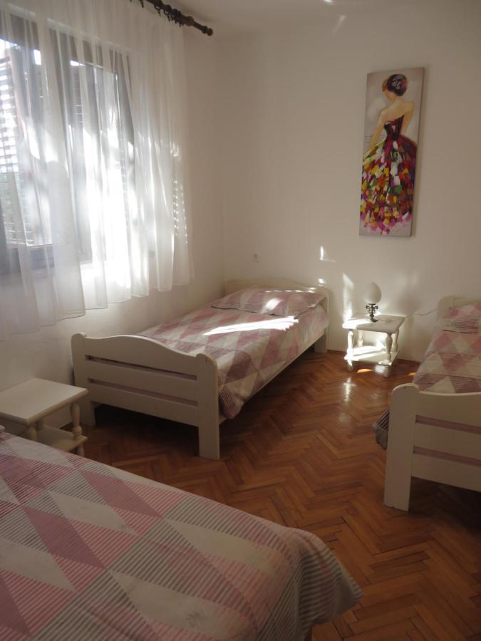 Apartments Amfa Biograd Na Moru Bagian luar foto