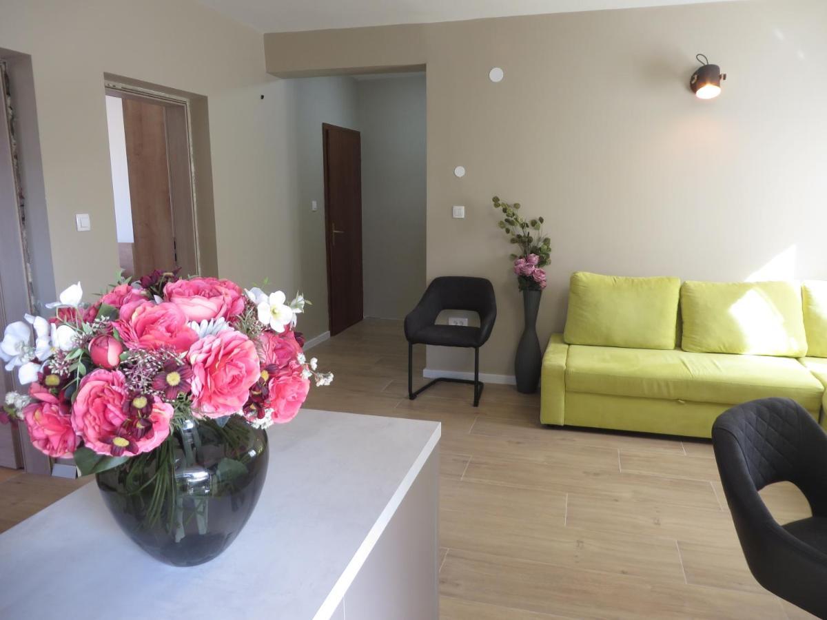 Apartments Amfa Biograd Na Moru Bagian luar foto
