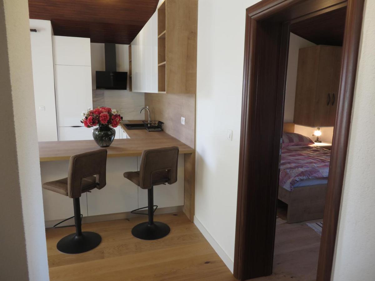 Apartments Amfa Biograd Na Moru Bagian luar foto