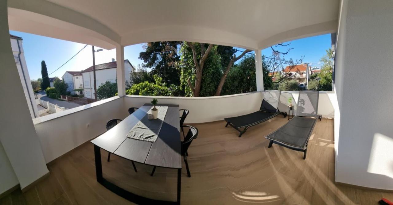 Apartments Amfa Biograd Na Moru Bagian luar foto